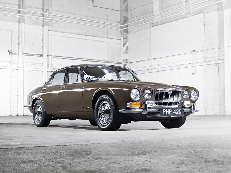  Jaguar XJ6 1968 года  (фото 1 из 11)